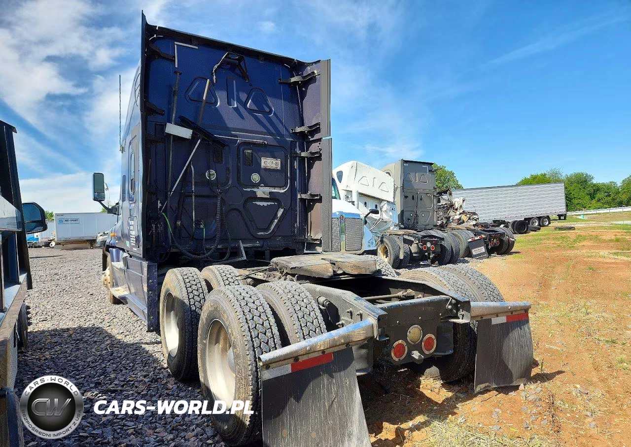 2013 Freightliner Cascadia 125 Semi Truck VIN:1FUJGLDR5DSBS1364 - 3