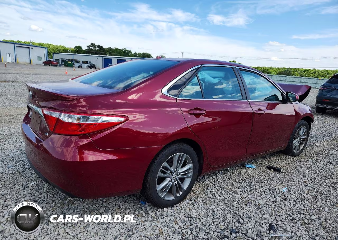 2016 Toyota Camry Se VIN:4T1BF1FK2GU580243 - 3