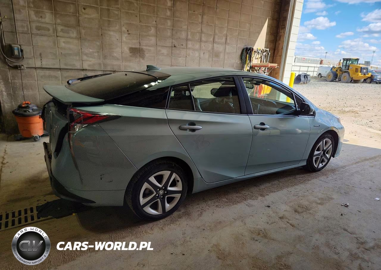 2016 Toyota Prius Four Touring VIN:JTDKARFU8G3023667 - 3