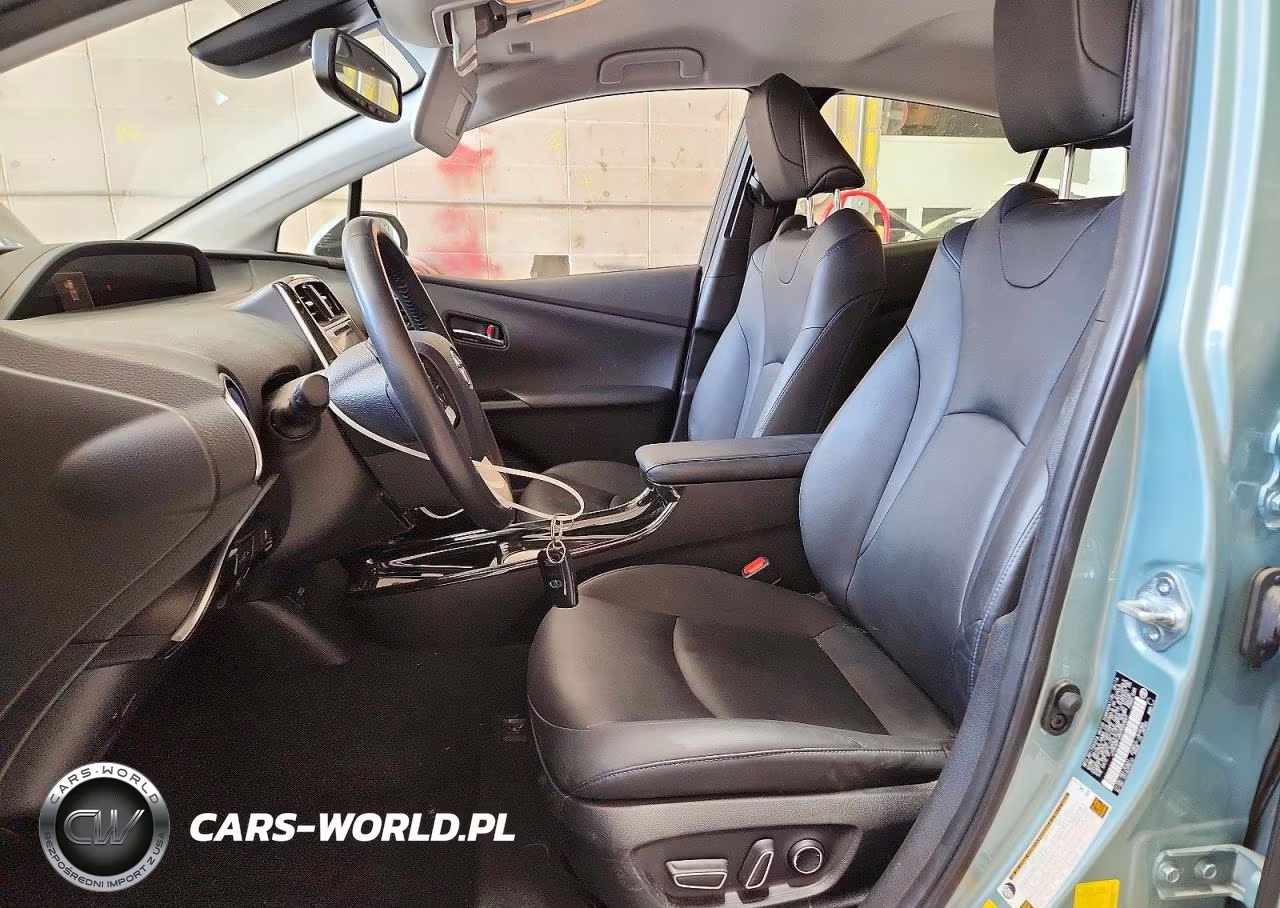 2016 Toyota Prius Four Touring VIN:JTDKARFU8G3023667 - 7