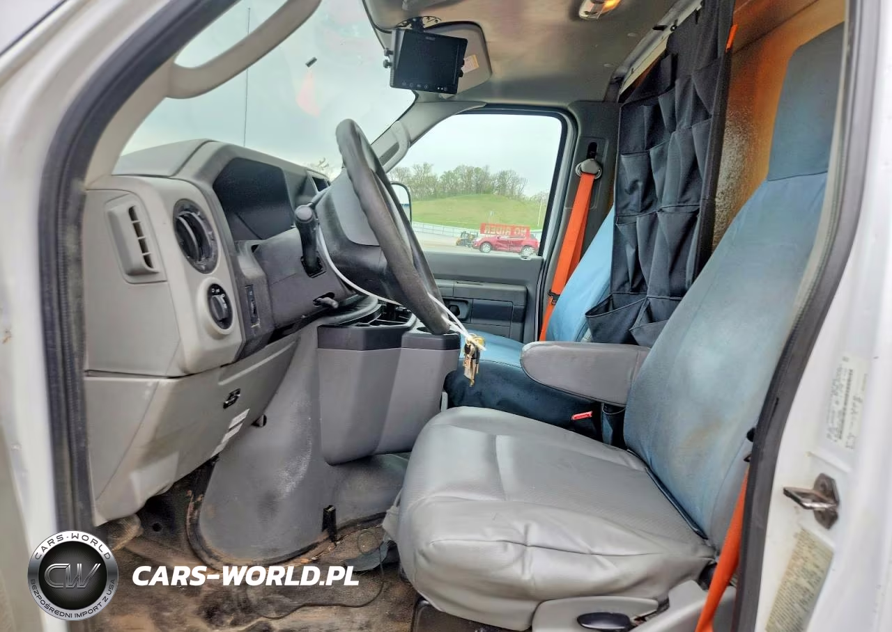 2018 Ford Econoline E450 Super Duty Cutaway Van VIN:1FDXE4FS7JDC18930 - 7