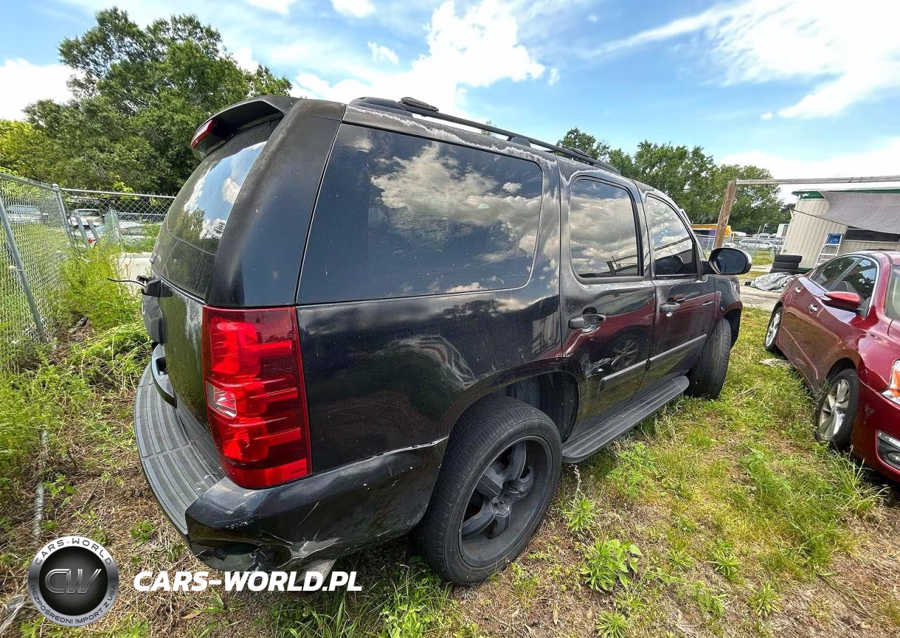 2007 Chevrolet Tahoe K1500 VIN:1GNFK13057J391082 - 4