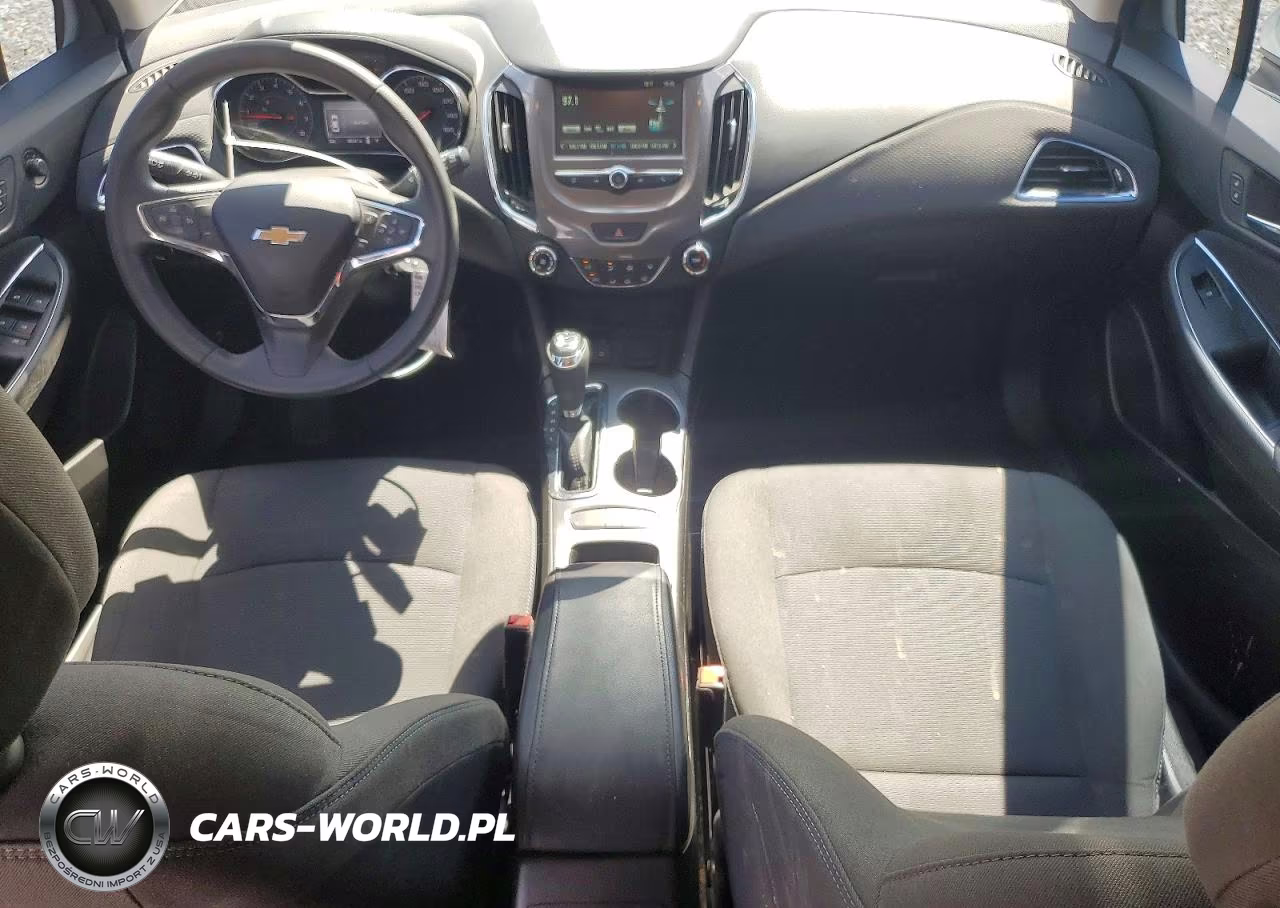 2018 Chevrolet Cruze Lt VIN:3G1BE6SM6JS578037 - 8