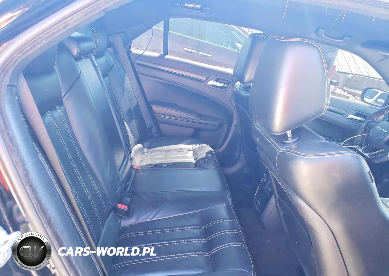 2016 Chrysler 300 S VIN:2C3CCABG7GH229886 - 10