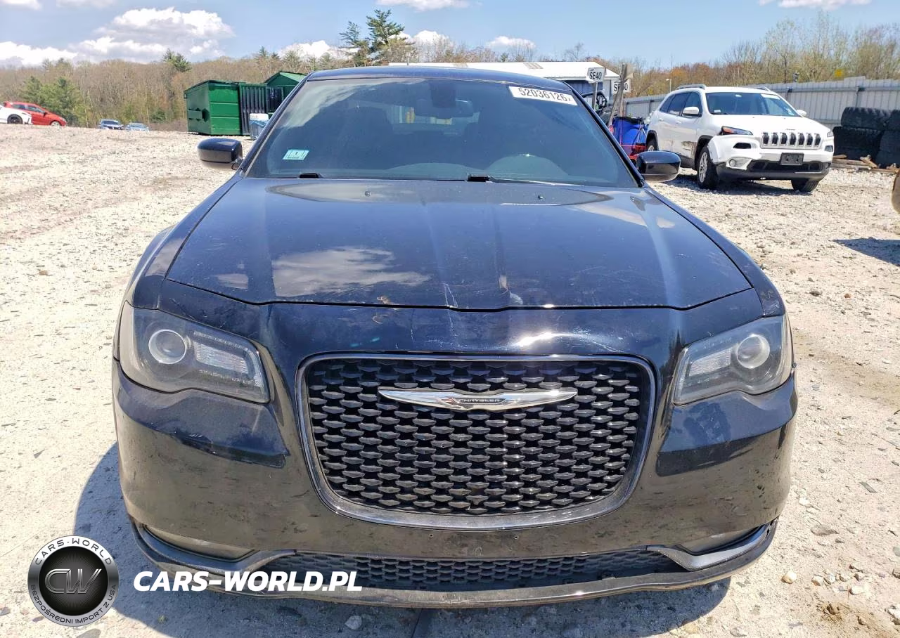 2016 Chrysler 300 S VIN:2C3CCABG7GH229886 - 5