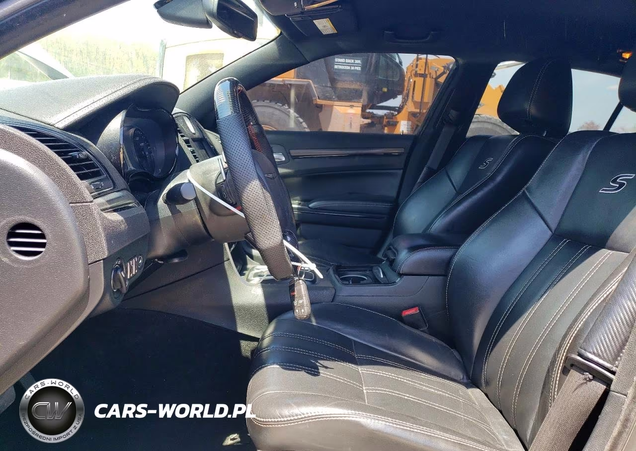 2016 Chrysler 300 S VIN:2C3CCABG7GH229886 - 7