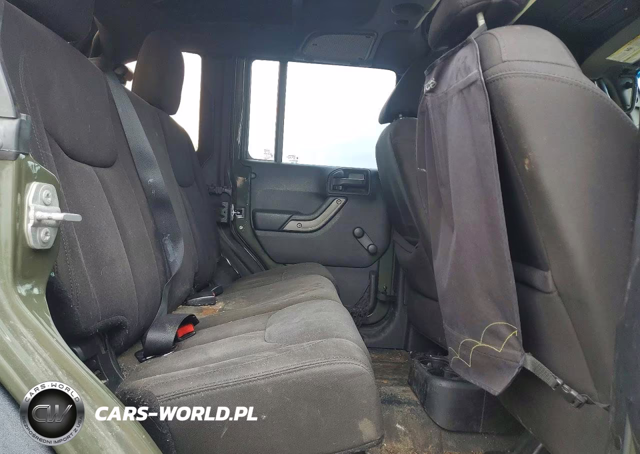 2015 Jeep Wrangler Unlimited Sport VIN:1C4BJWDG7FL703134 - 11