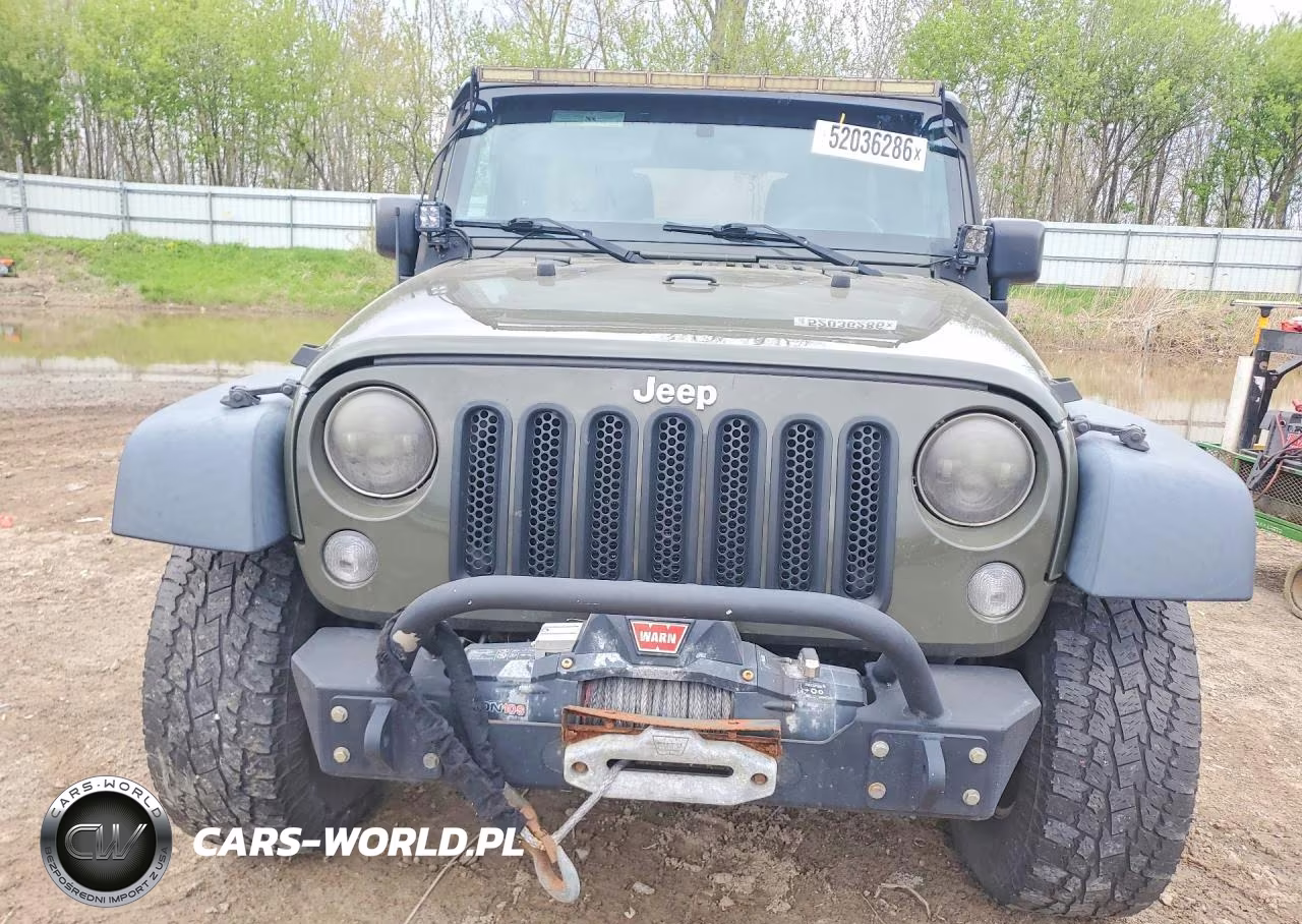 2015 Jeep Wrangler Unlimited Sport VIN:1C4BJWDG7FL703134 - 5
