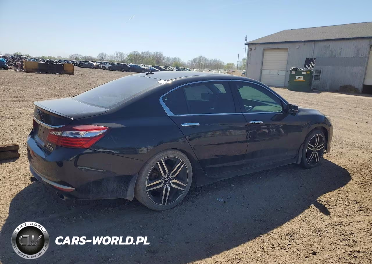 2017 Honda Accord Touring VIN:1HGCR3F91HA005032 - 3