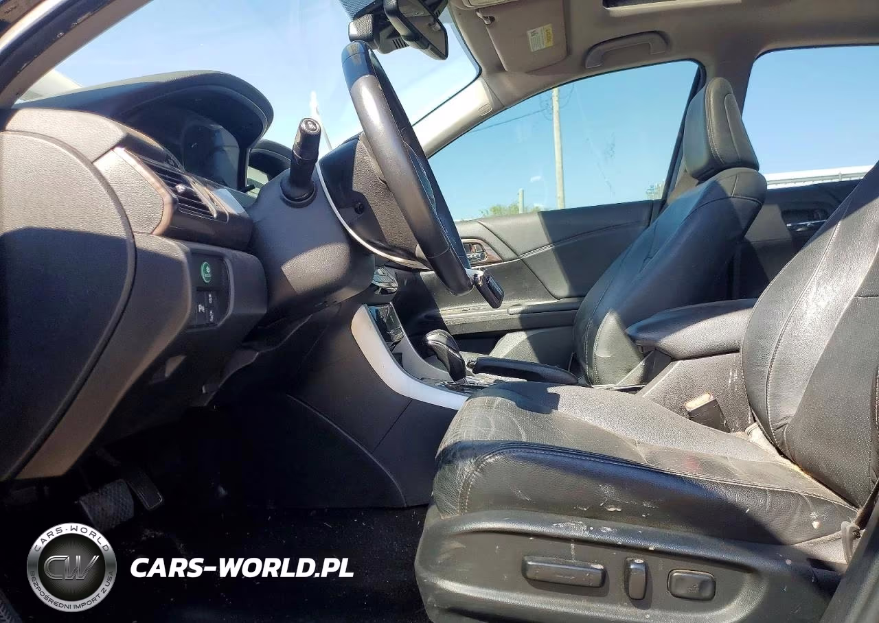 2017 Honda Accord Touring VIN:1HGCR3F91HA005032 - 7