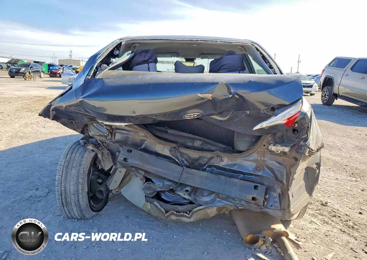 2019 Toyota Corolla Le VIN:5YFBURHE5KP907207 - 6