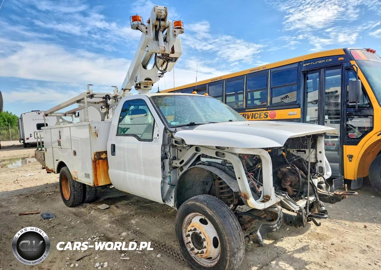 2013 Ford F450 Super Duty Bucket Truck