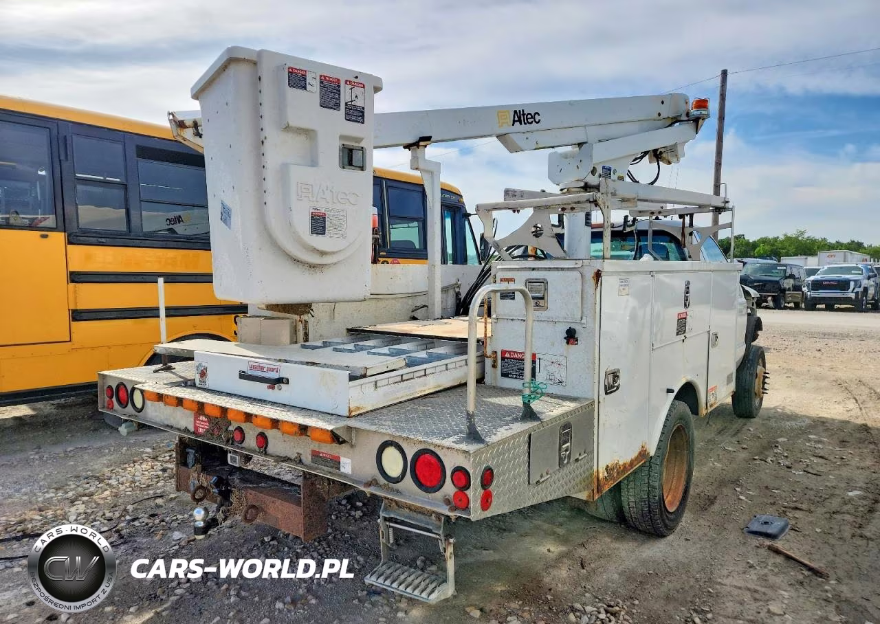 2013 Ford F450 Super Duty Bucket Truck VIN:1FDUF4GY0DEB00445 - 4