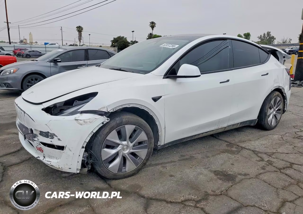 2024 Tesla Model Y – zdjęcie 1 z 12