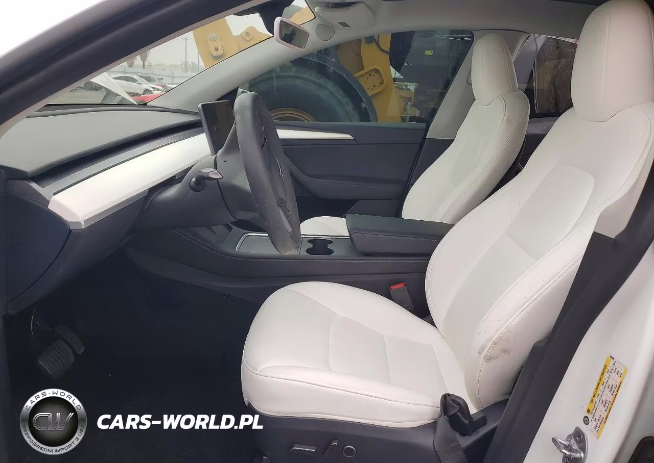 2024 Tesla Model Y VIN:7SAYGDED6RF095408 - 7
