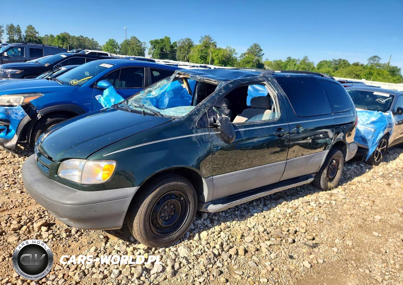 2000 Toyota Sienna Le