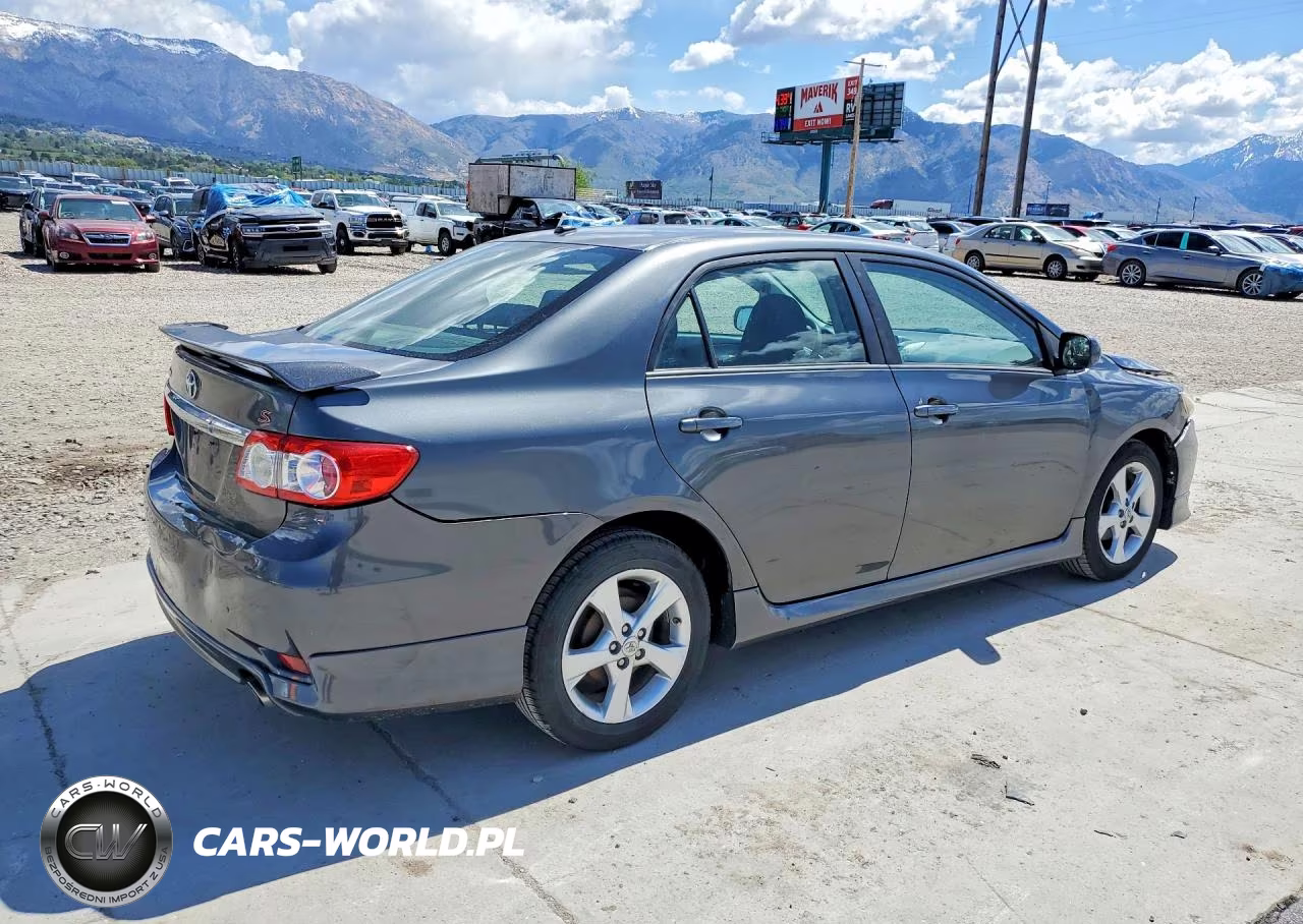 2012 Toyota Corolla S VIN:2T1BU4EE3CC869369 - 3