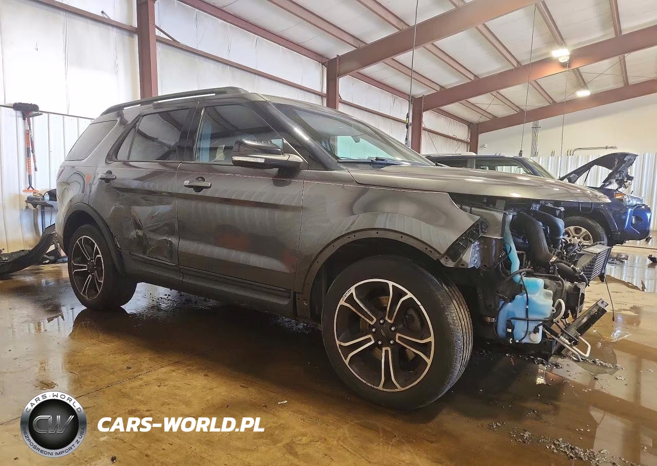 2015 Ford Explorer Sport VIN:1FM5K8GT1FGA91466 - 4