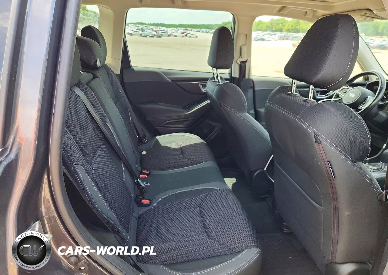 2021 Subaru Forester Premium VIN:JF2SKAFC5MH565296 - 11