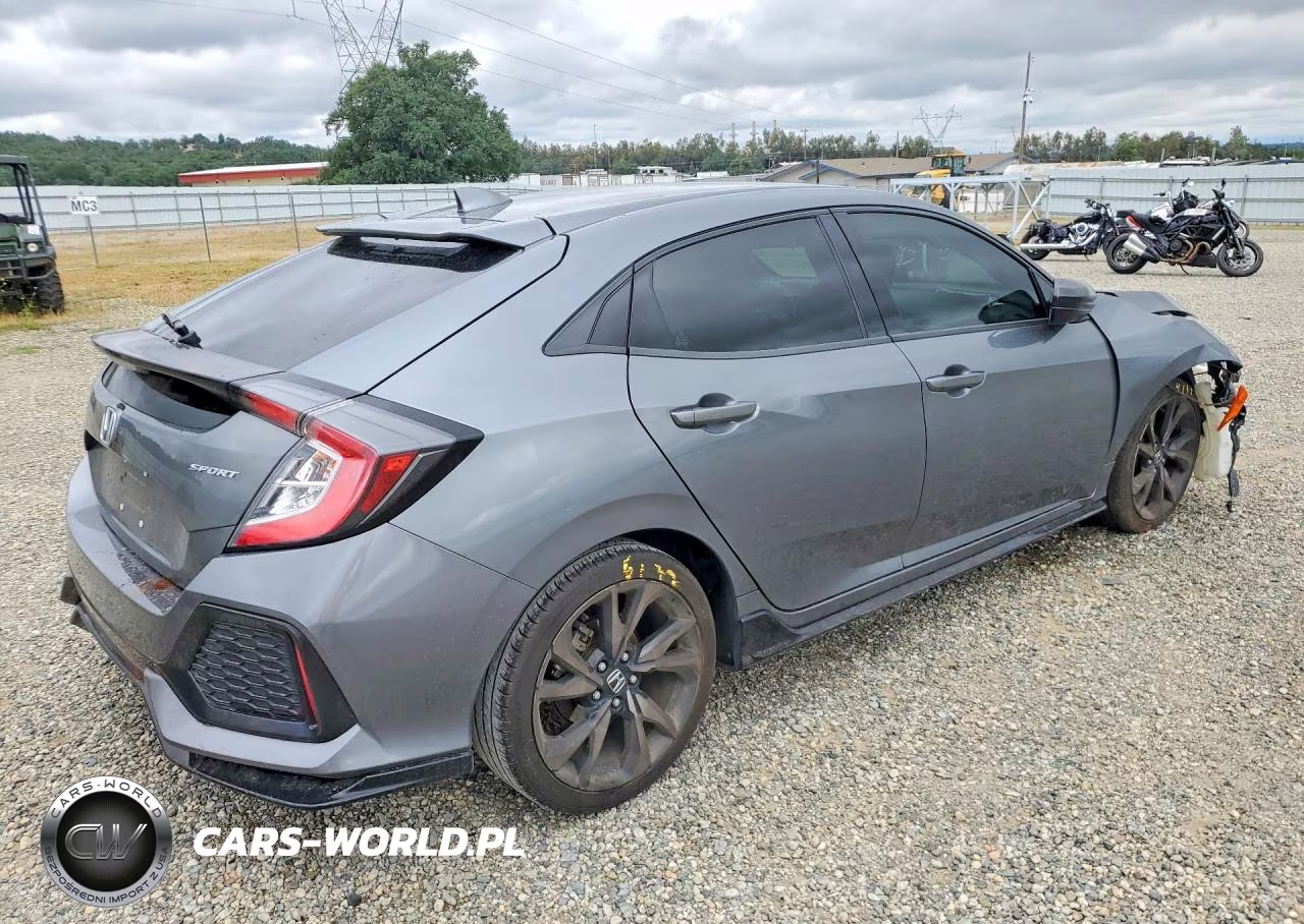 2018 Honda Civic Sport VIN:SHHFK7H47JU224808 - 3