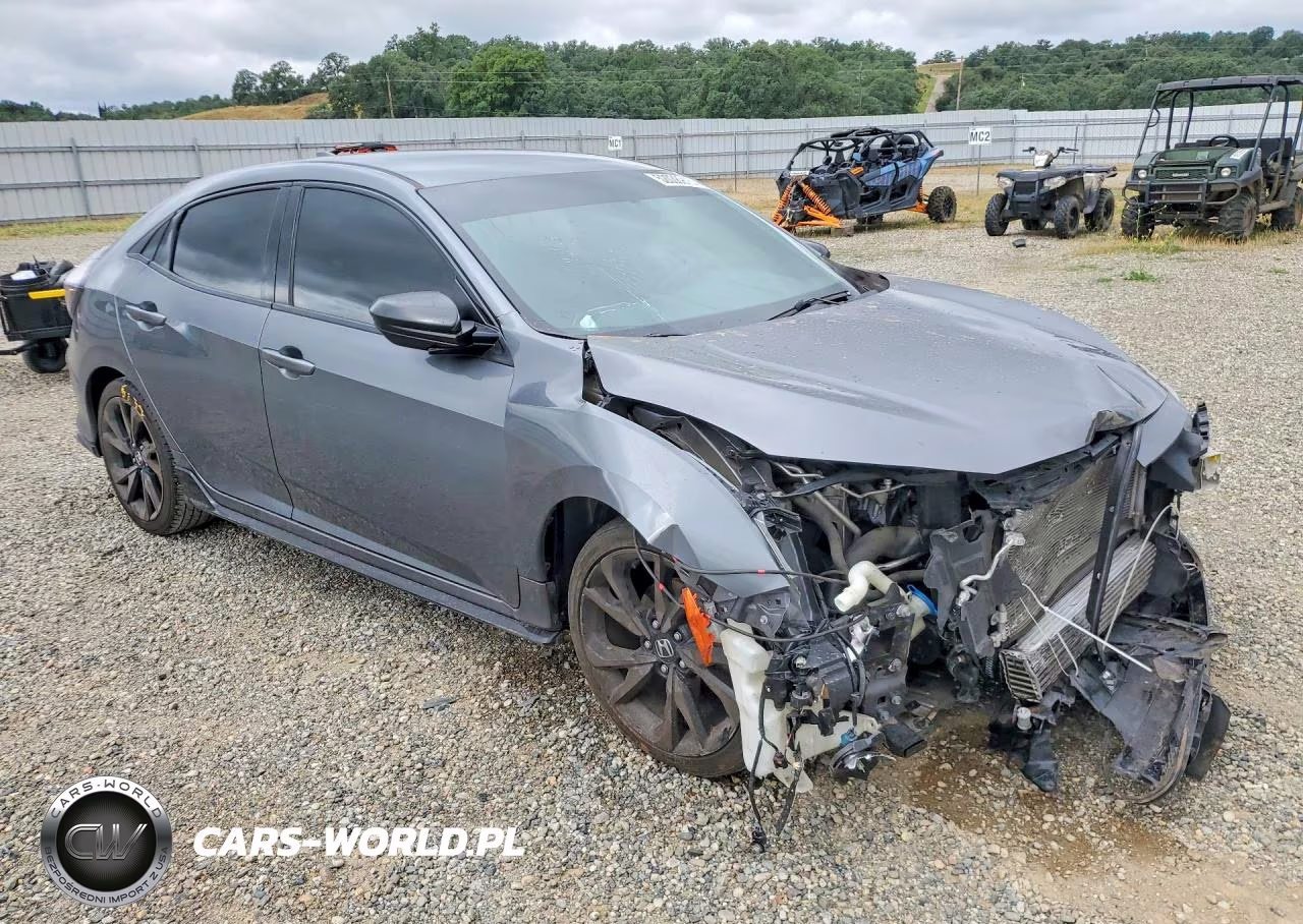 2018 Honda Civic Sport VIN:SHHFK7H47JU224808 - 4