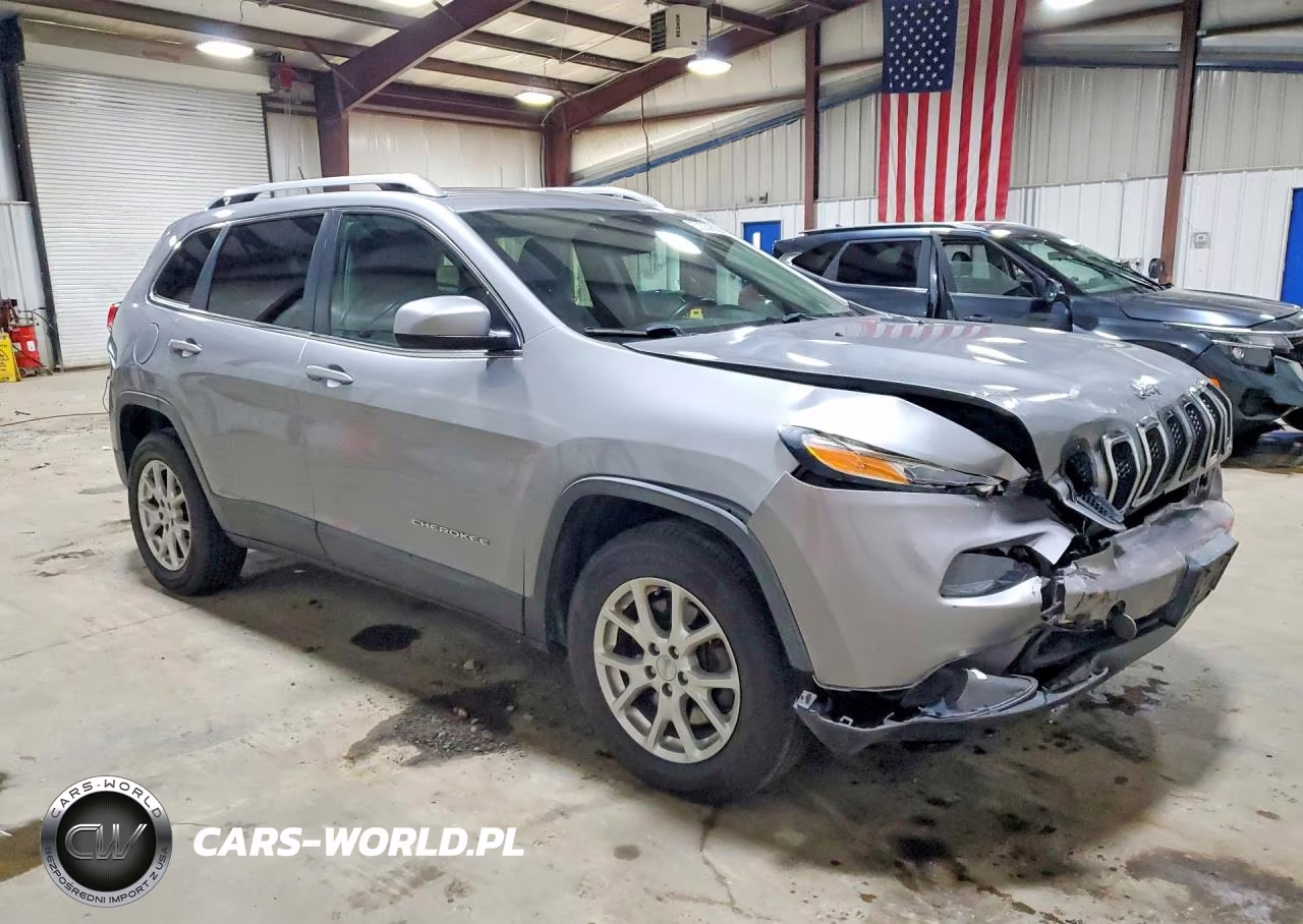 2014 Jeep Cherokee Latitude VIN:1C4PJMCB3EW164203 - 4