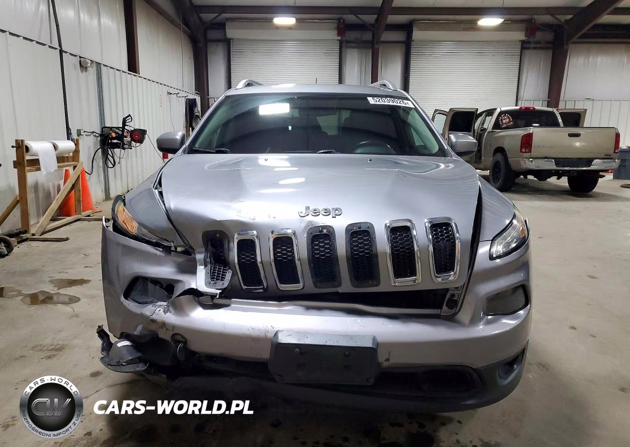2014 Jeep Cherokee Latitude VIN:1C4PJMCB3EW164203 - 5