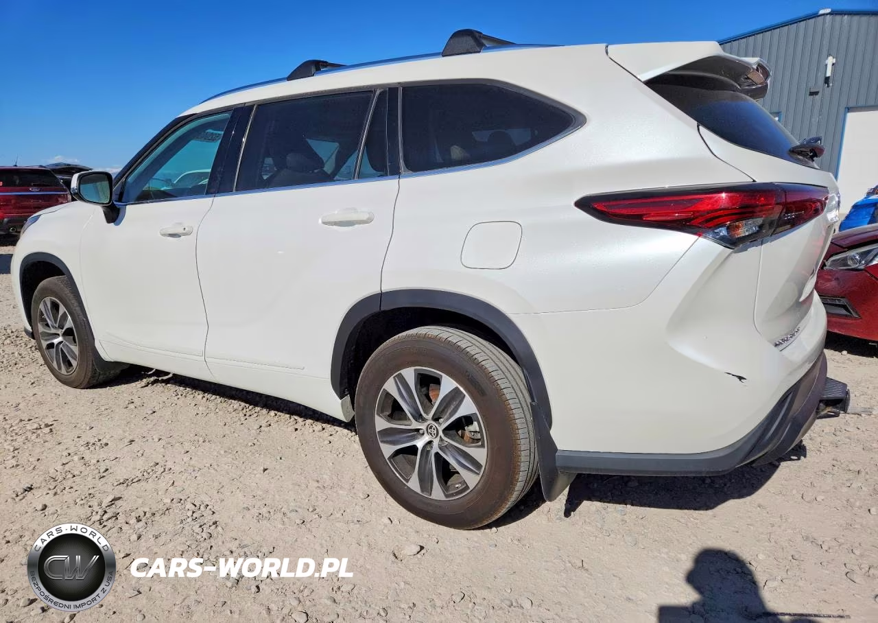 2021 Toyota Highlander Xle VIN:5TDHZRBH5MS551589 - 2