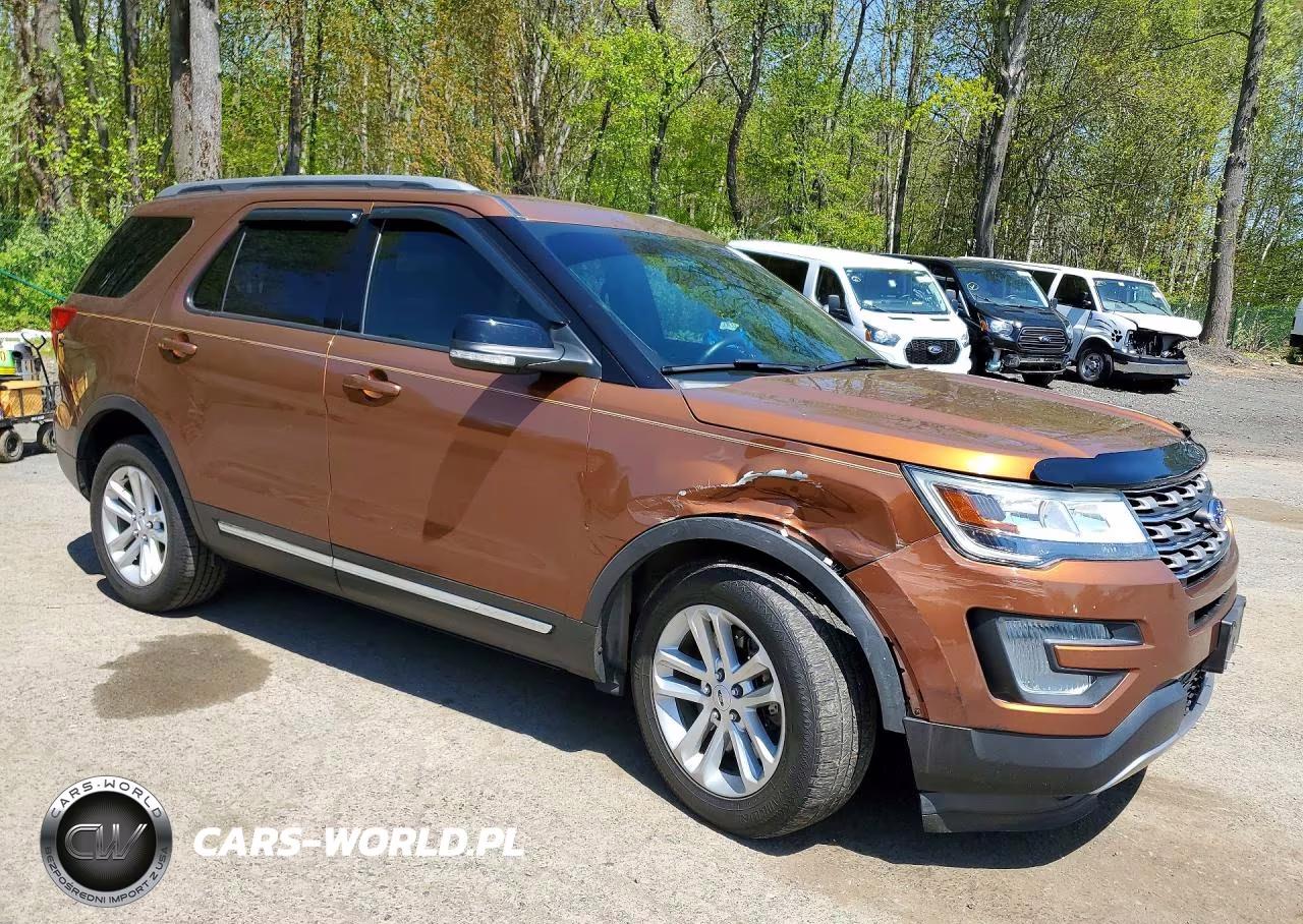2017 Ford Explorer Xlt VIN:1FM5K7D84HGA67367 - 4
