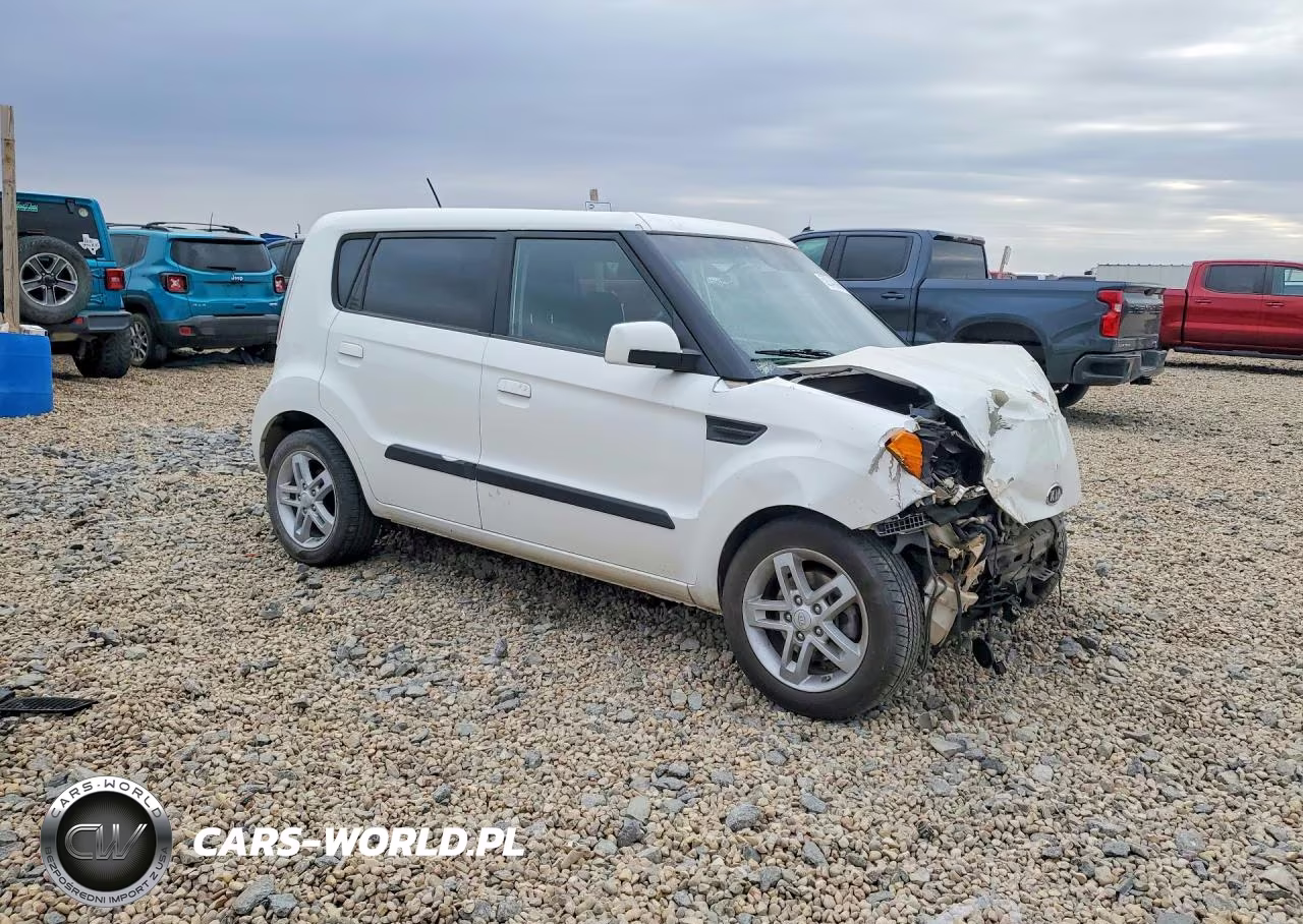 2010 Kia Soul +-!-Sport VIN:KNDJT2A2XA7070315 - 4