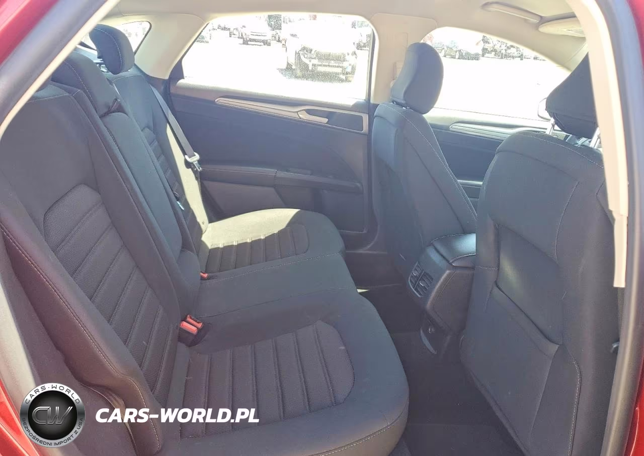 2020 Ford Fusion Se VIN:3FA6P0LUXLR126431 - 10