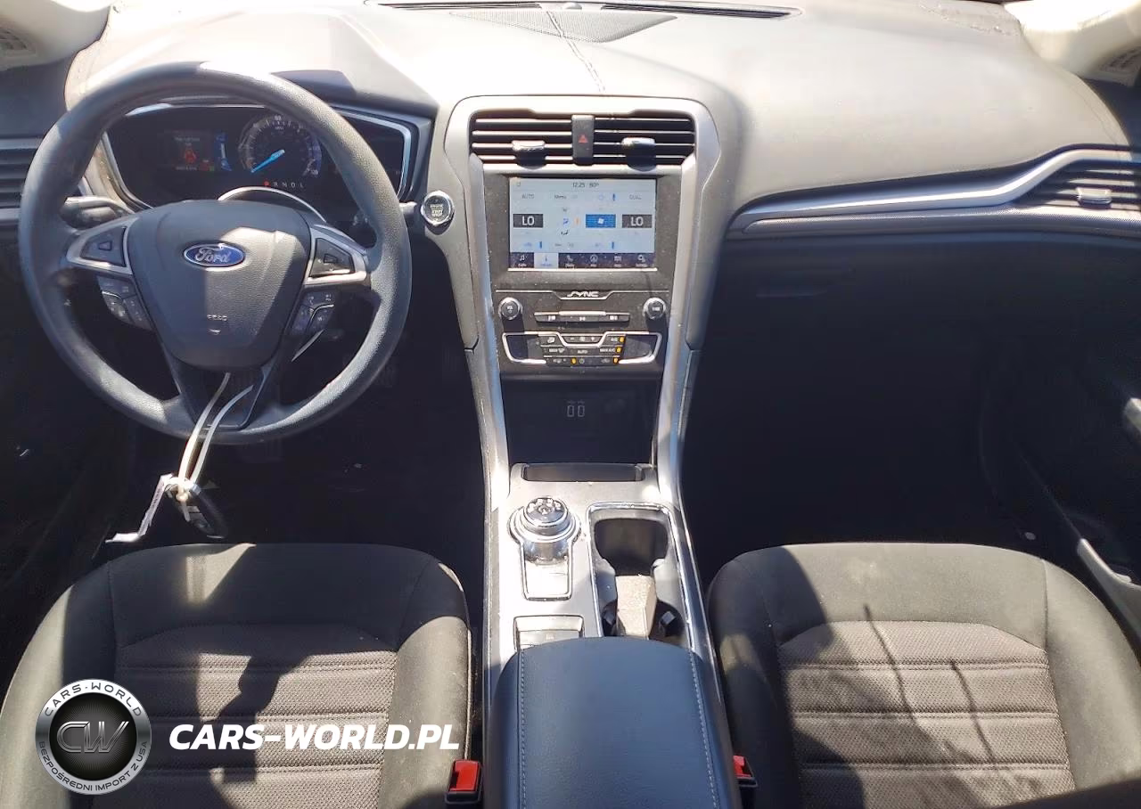 2020 Ford Fusion Se VIN:3FA6P0LUXLR126431 - 8