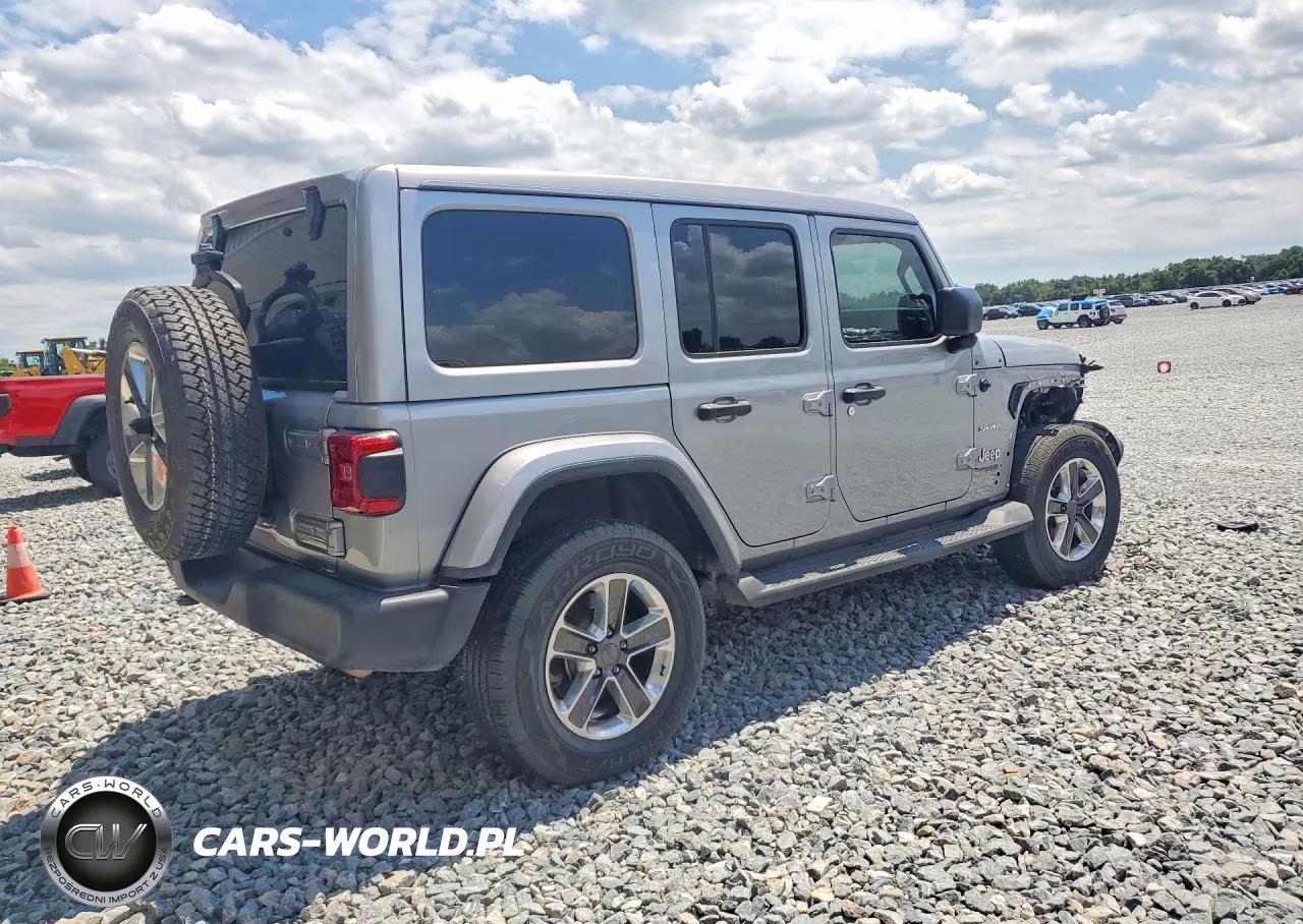 2021 Jeep Wrangler Unlimited Sahara 4X4 VIN:1C4HJXEG3MW511185 - 3