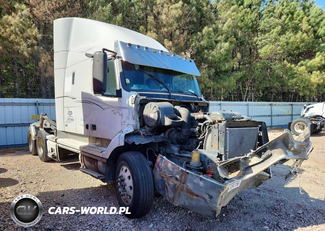 1999 Volvo Vn Semi Truck