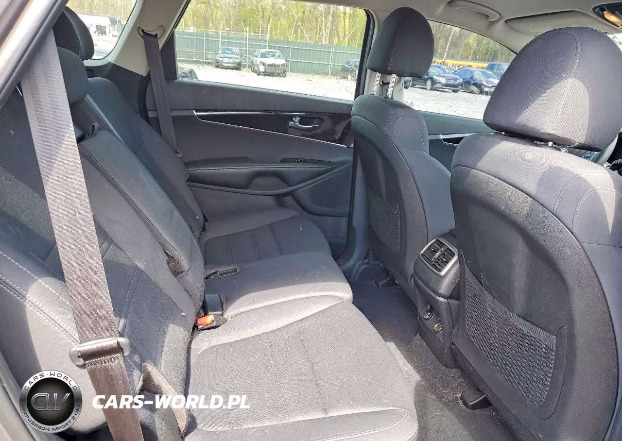 2019 Kia Sorento Lx VIN:5XYPGDA31KG545454 - 11