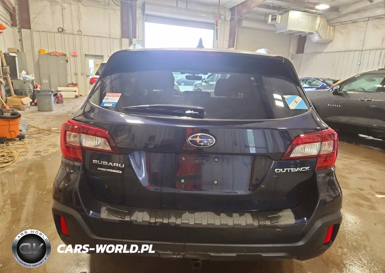 2018 Subaru Outback Touring VIN:4S4BSATC4J3240825 - 6