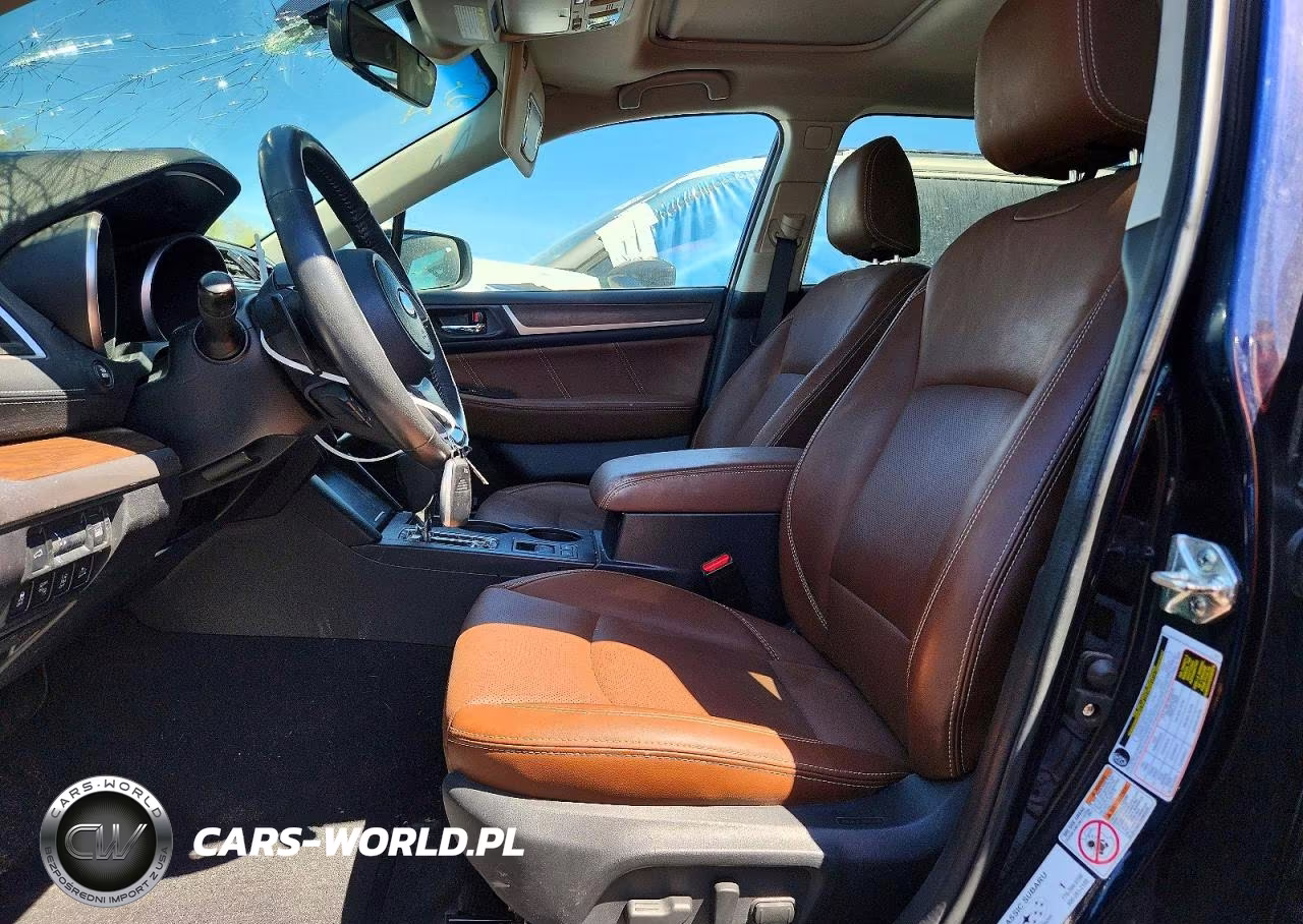 2018 Subaru Outback Touring VIN:4S4BSATC4J3240825 - 7