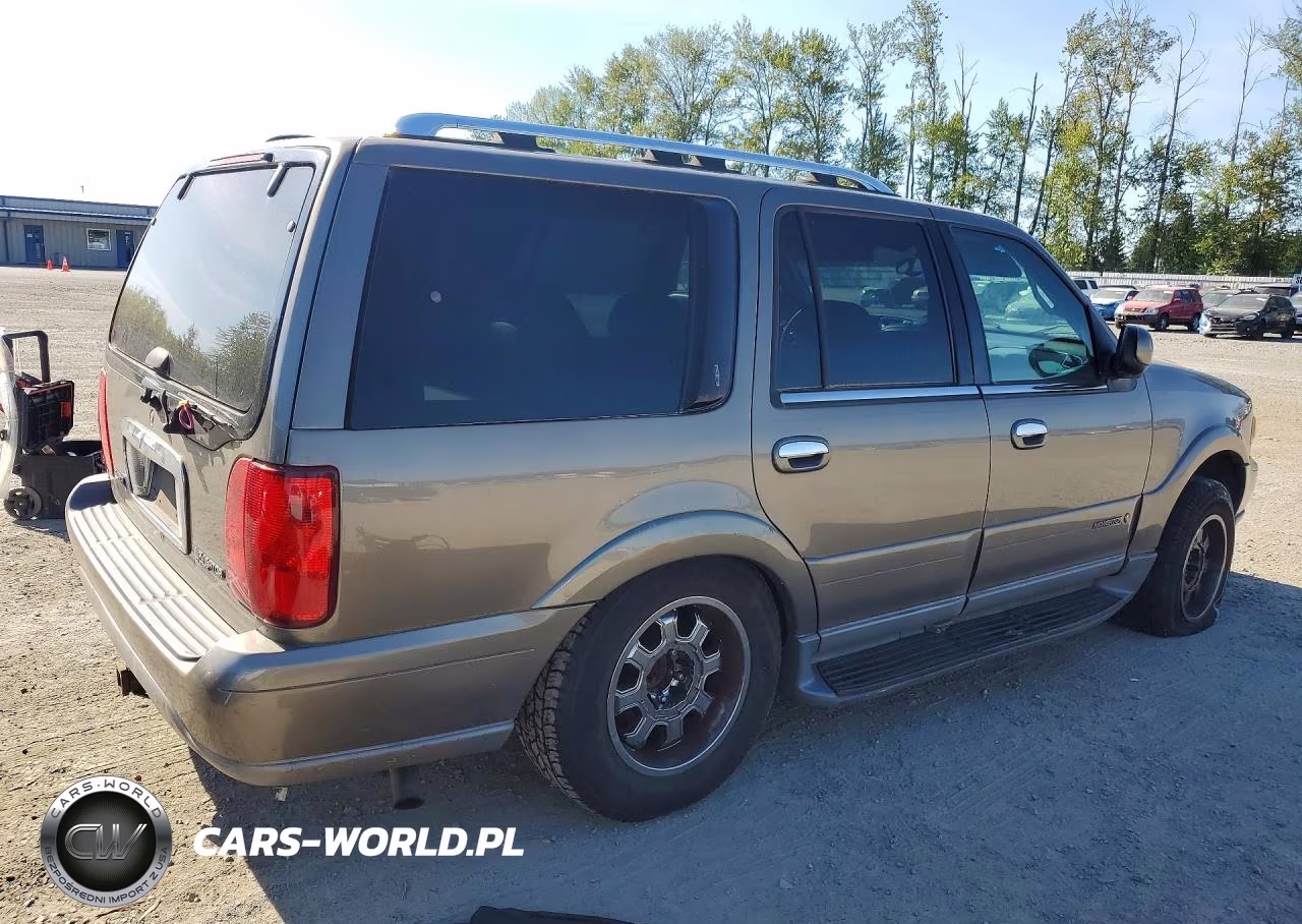 2001 Lincoln Navigator VIN:5LMFU28R71LJ11070 - 3