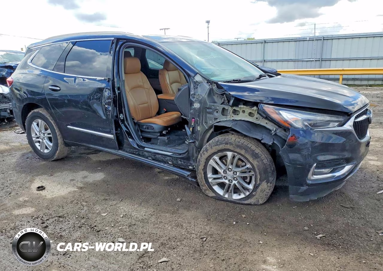 2018 Buick Enclave Essence VIN:5GAERBKW7JJ156171 - 4