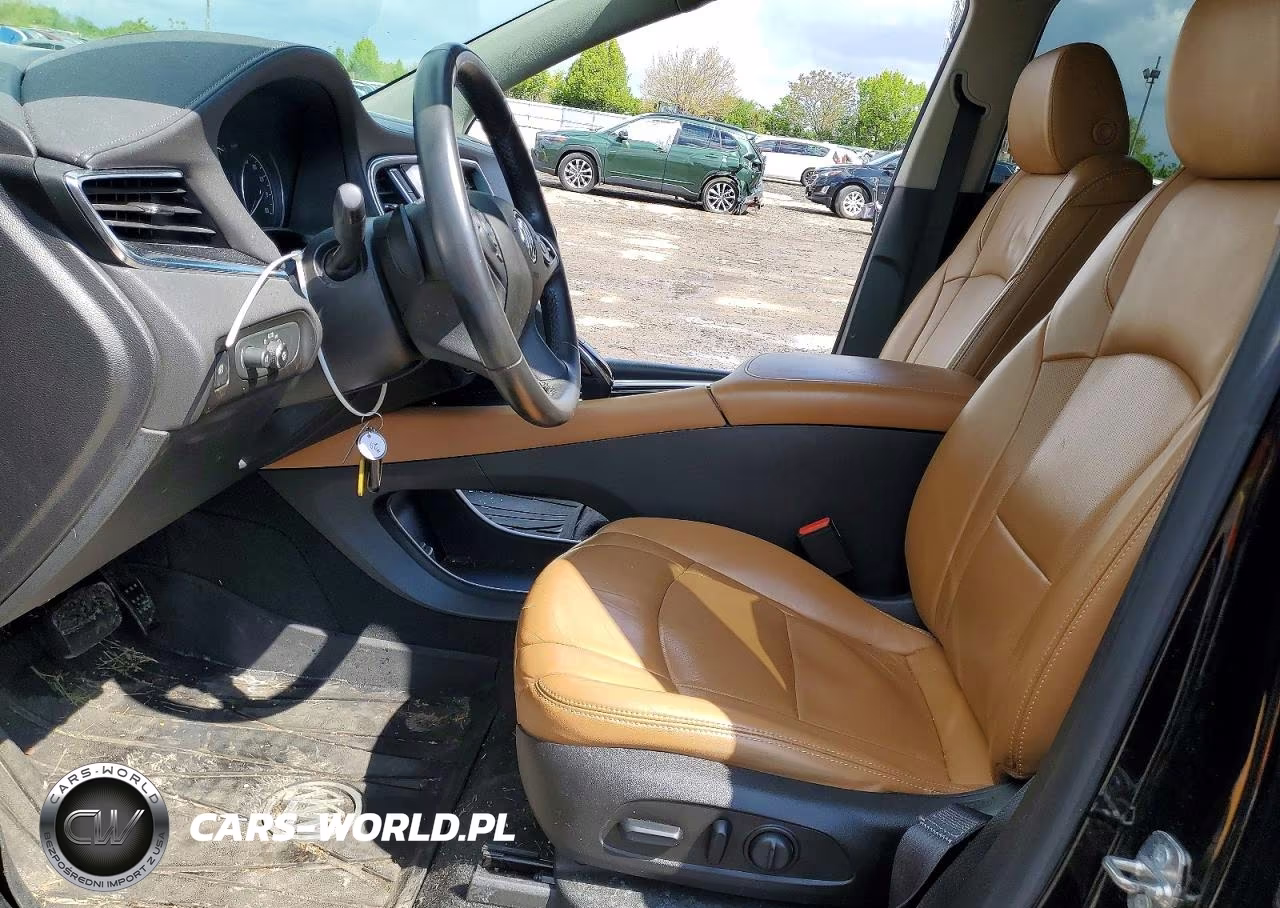 2018 Buick Enclave Essence VIN:5GAERBKW7JJ156171 - 7