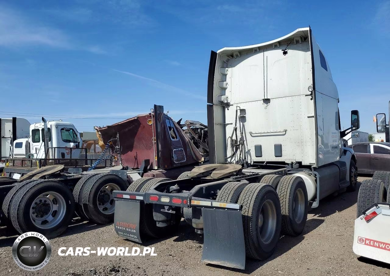 2020 Peterbilt 579 VIN:1XPBDP9X3LD688805 - 4