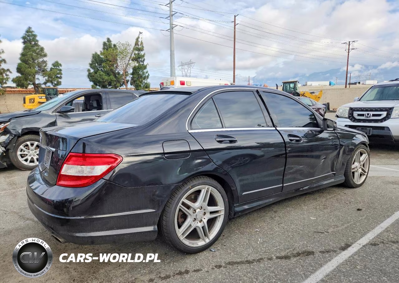 2010 Mercedes-Benz C 300 VIN:WDDGF5EB9AR094449 - 3