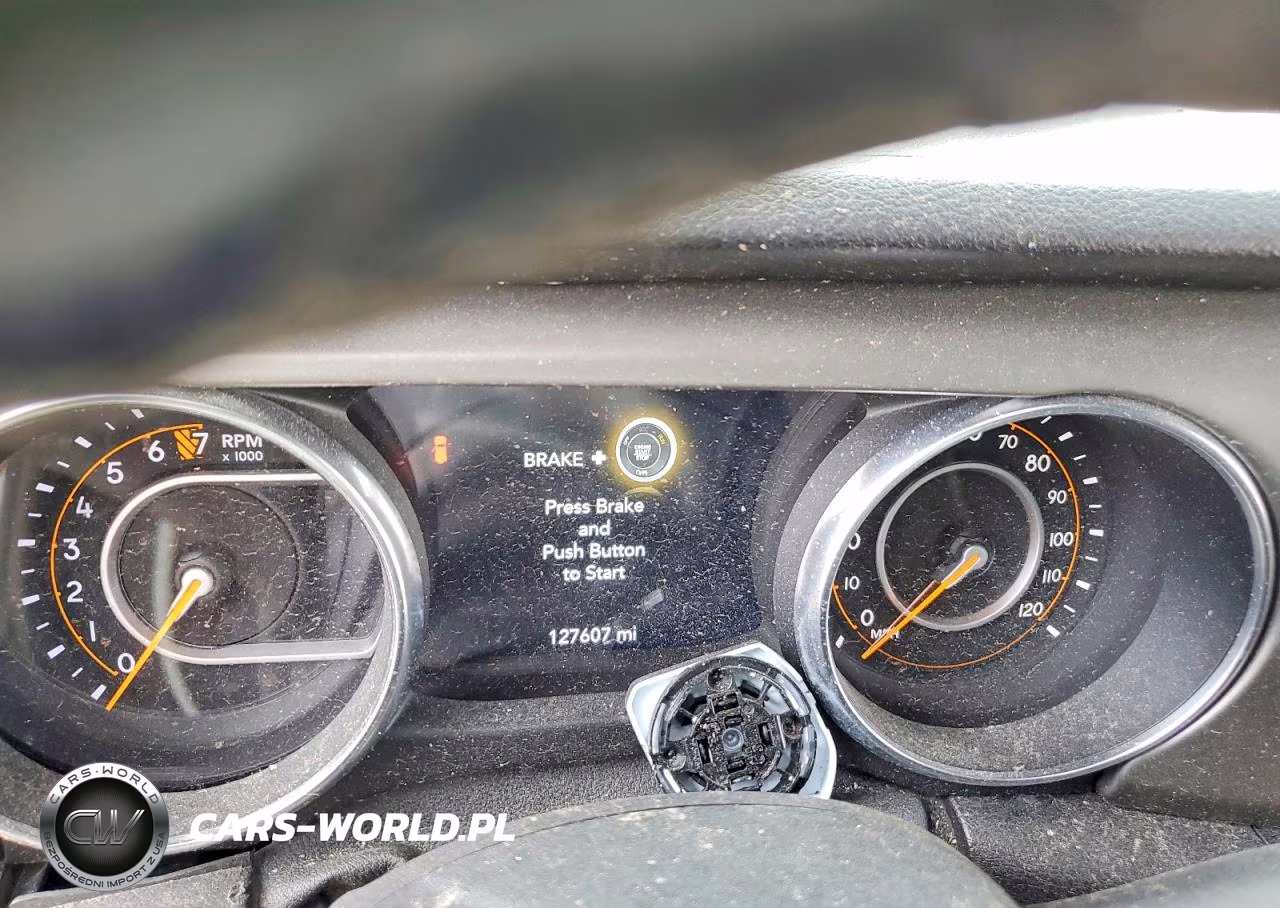 2020 Jeep Wrangler Unlimited Sport VIN:1C4HJXDGXLW222336 - 9
