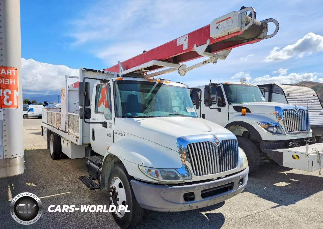 2004 International 4000 4200