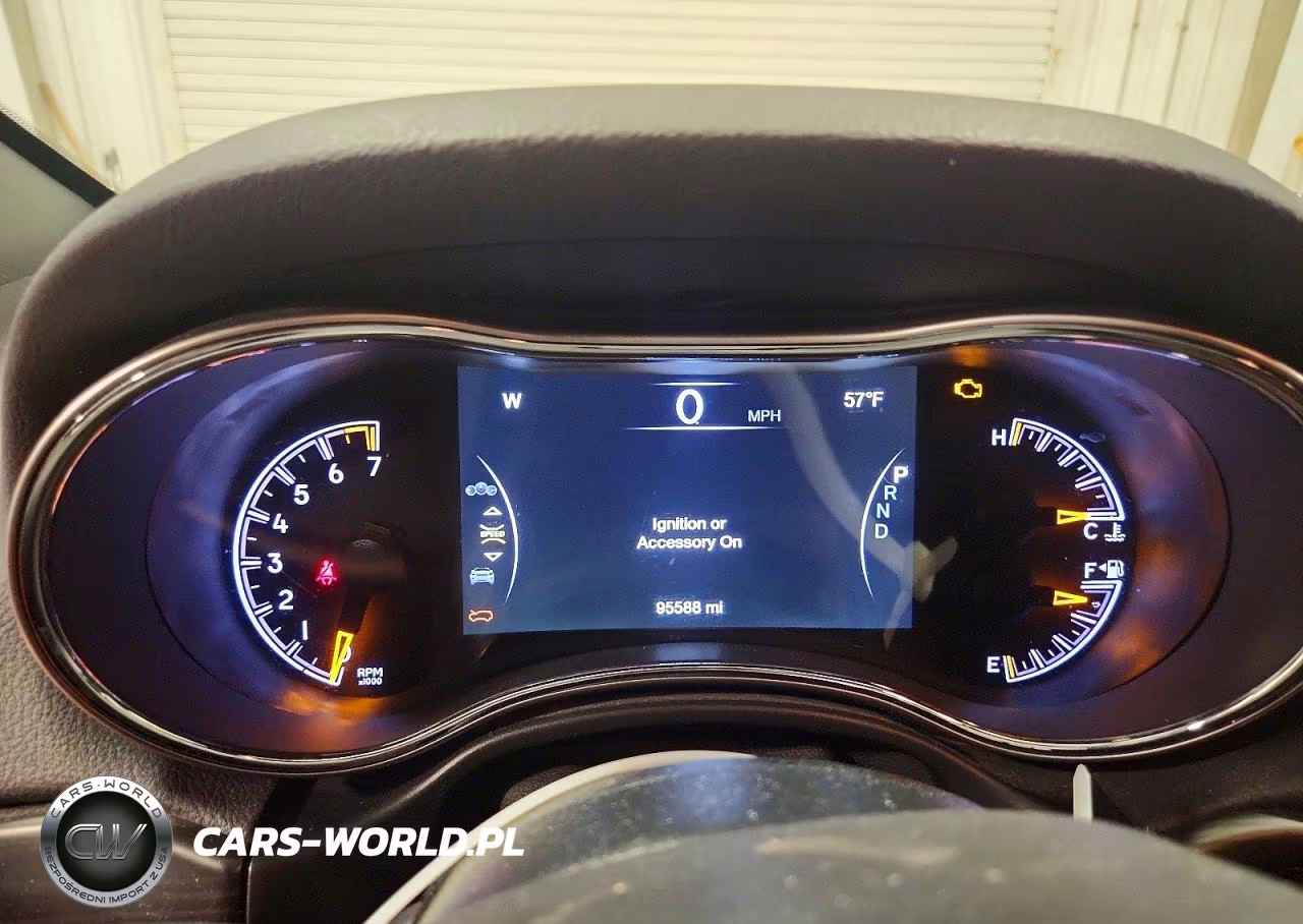2021 Jeep Grand Cherokee Laredo VIN:1C4RJFAG8MC565569 - 9