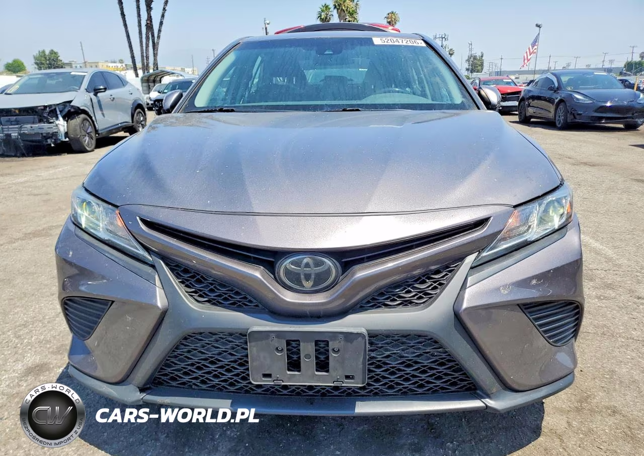 2018 Toyota Camry Se VIN:4T1B11HK2JU656806 - 5