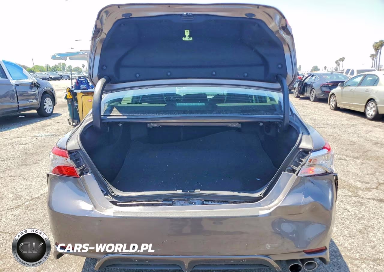 2018 Toyota Camry Se VIN:4T1B11HK2JU656806 - 6