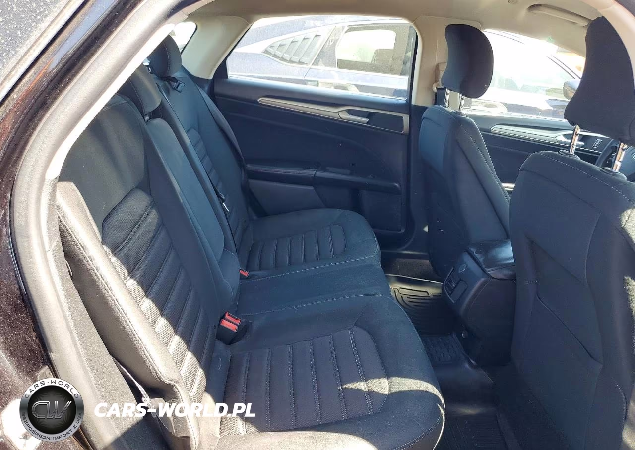 2019 Ford Fusion Se VIN:3FA6P0LU8KR197187 - 10