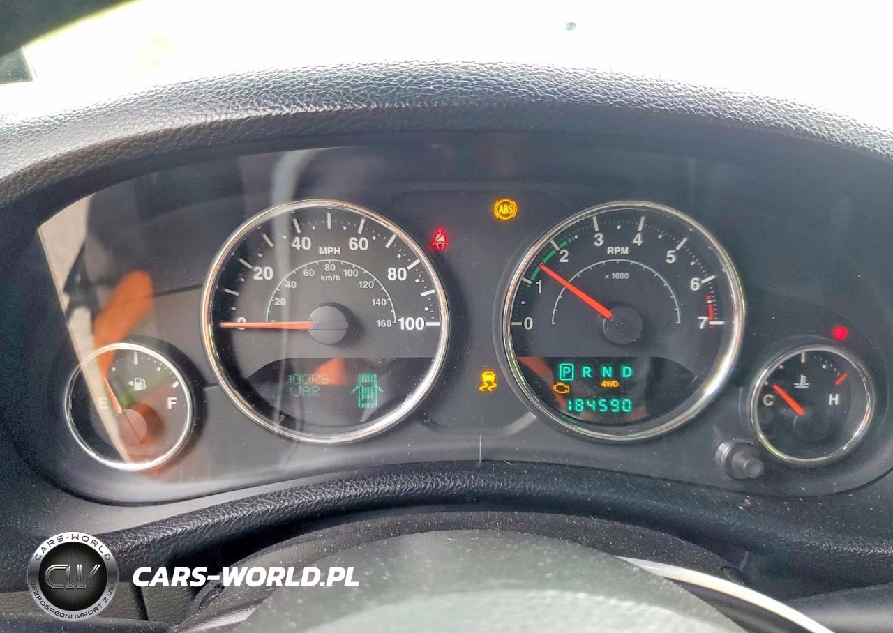 2014 Jeep Wrangler Unlimited Sport VIN:1C4BJWDG7EL158244 - 9