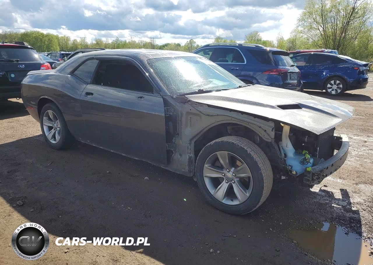 2018 Dodge Challenger Sxt VIN:2C3CDZAG6JH199929 - 4